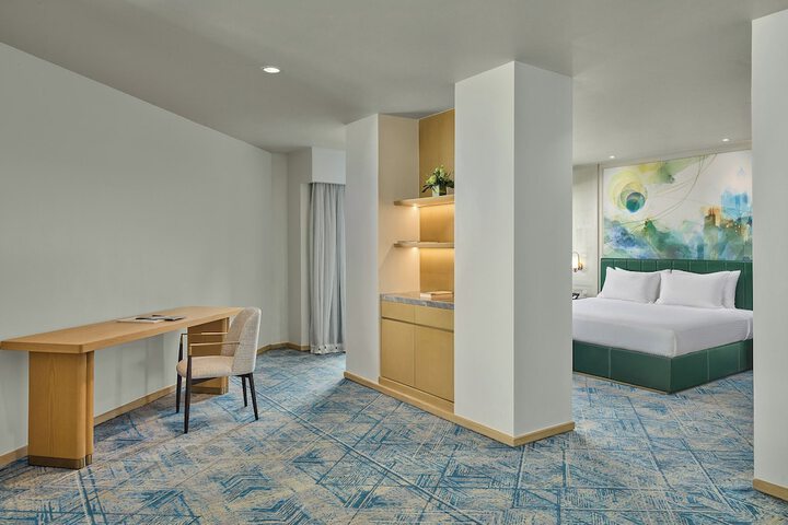 Room 26 of 103