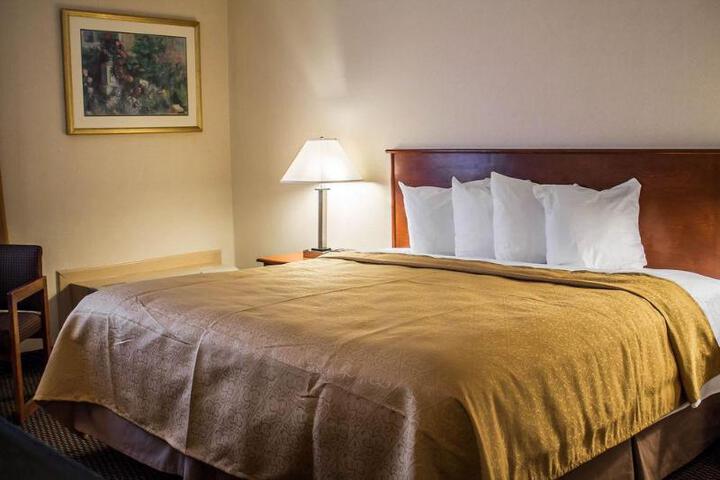 1 King Bed (3 of 3)