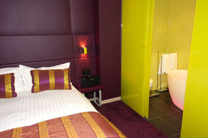Room 11 of 47