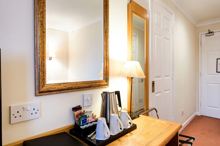 Room 28 of 139