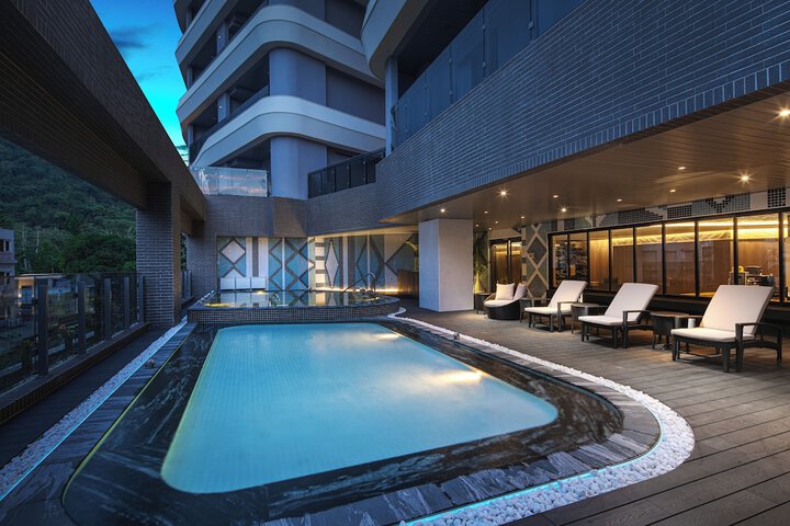 Pool 63 of 83
