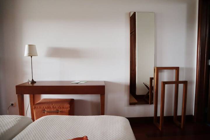Room 27 of 117