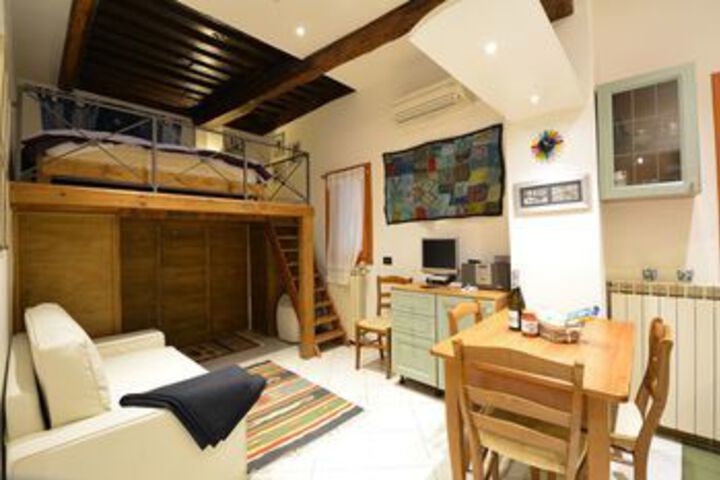 Room 9 of 23