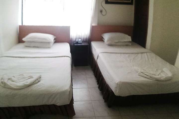 Room 6 of 47
