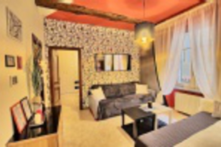 Room 425 of 528