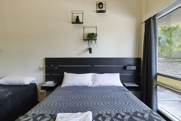 Room 3 of 11