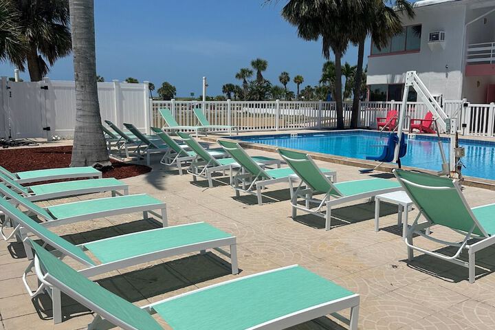 Pool 20 of 23