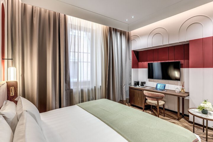 Room 33 of 85