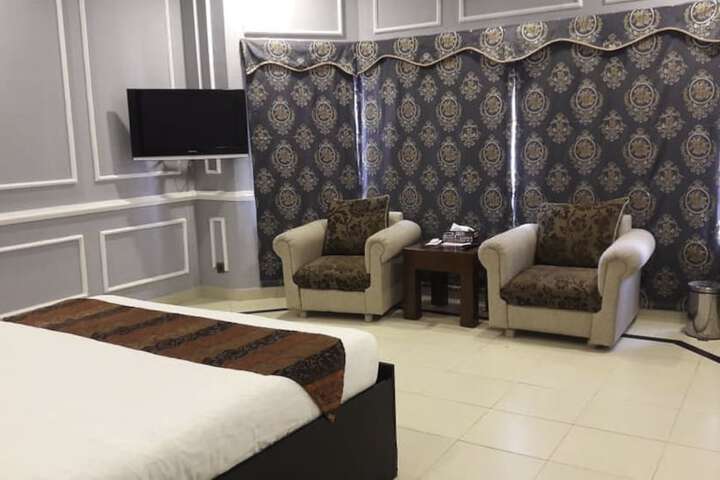 Room 52 of 55
