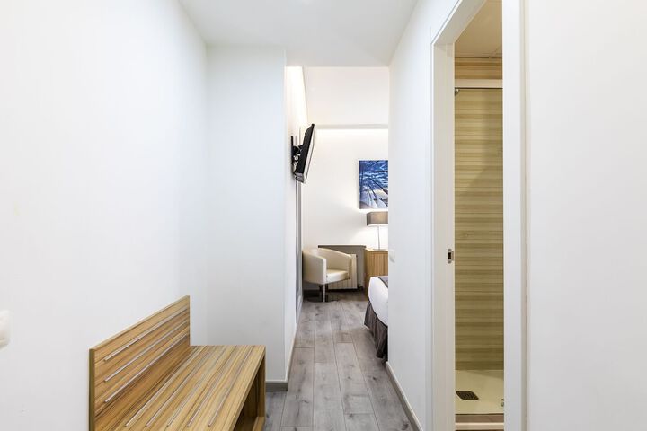 Room 18 of 50