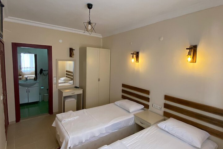 Room 14 of 17