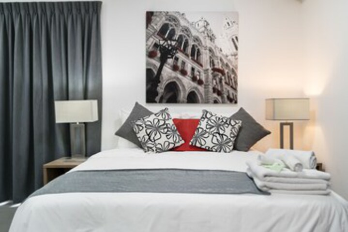 Room 32 of 50