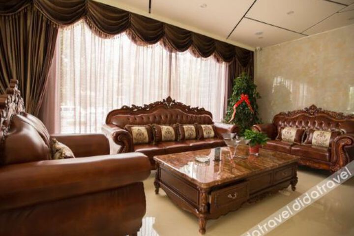 Hotel Interior 8 of 11