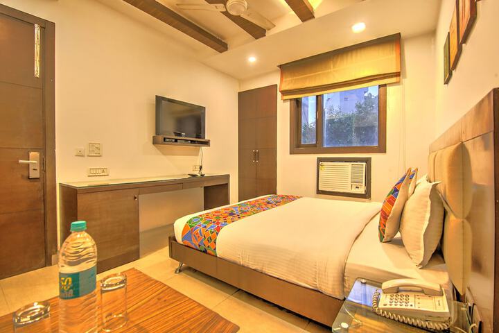 Room 10 of 35