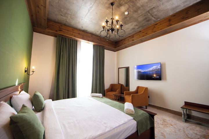 Room 3 of 30