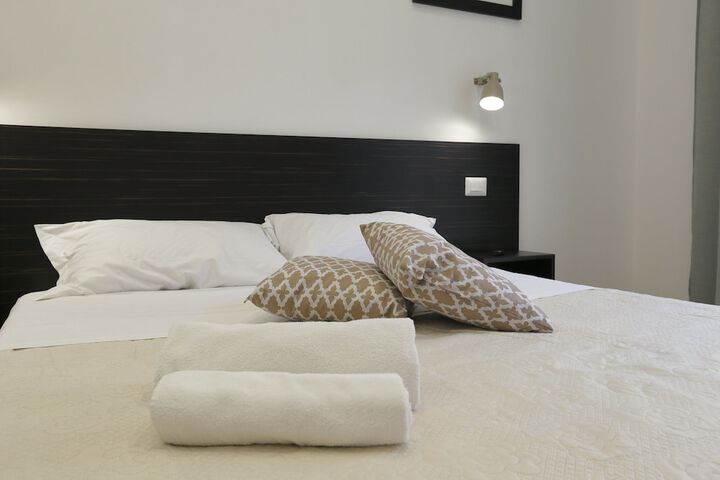 Room 4 of 35