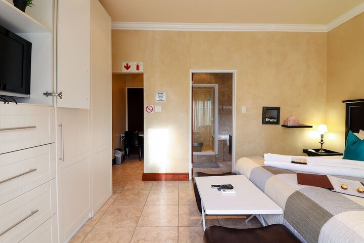 Room 19 of 86
