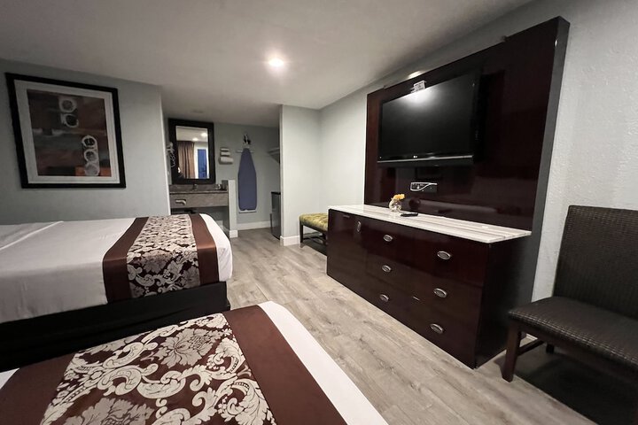 Room 9 of 22