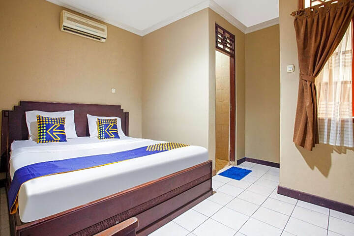 SPOT ON 3858 Elsana Transit Hotel