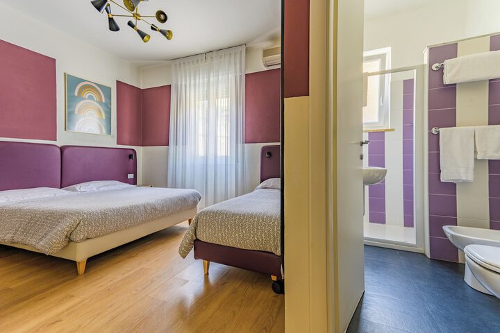 Room 147 of 241