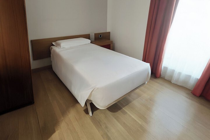 Room 16 of 59