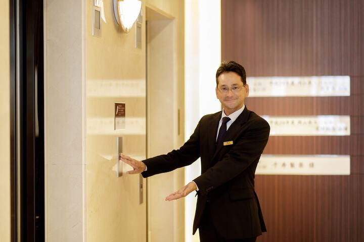 Hotel 2 of 111