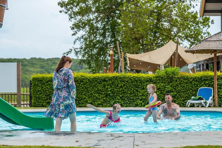 Pool 11 of 39