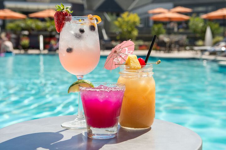 Poolside bar