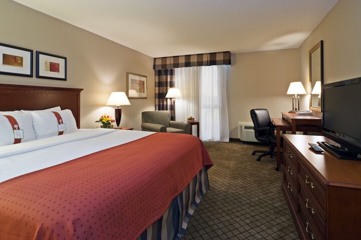 1 King Bed (17 of 20)