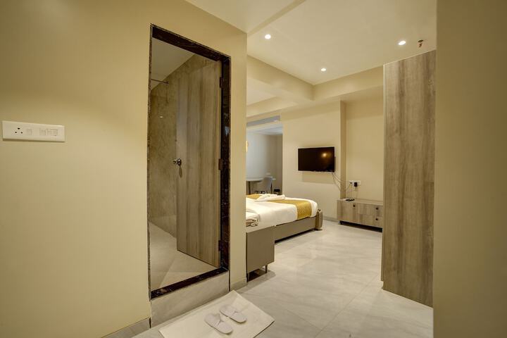 Room 37 of 63