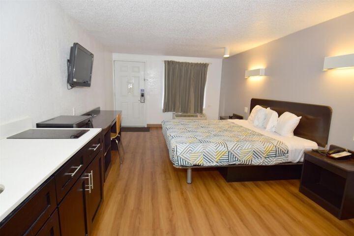 Room 12 of 26