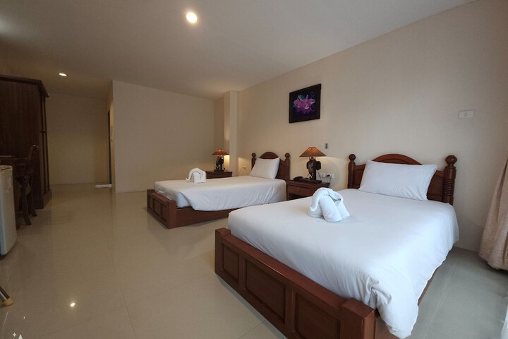 Room 15 of 43