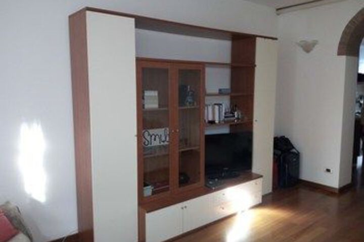 Room 11 of 18