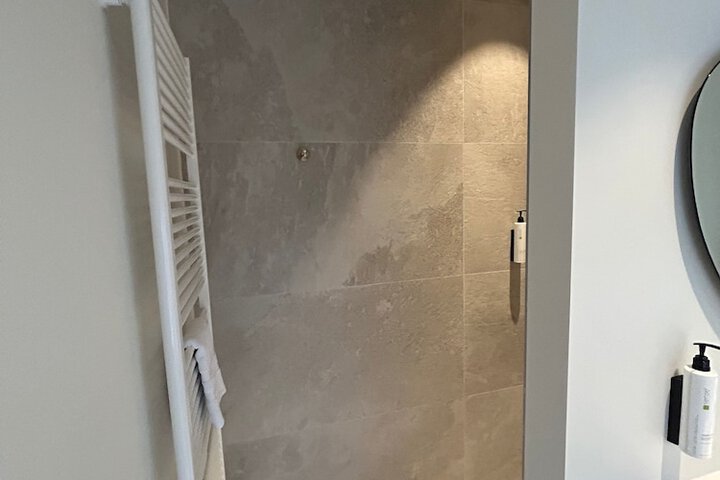 Room 35 of 44