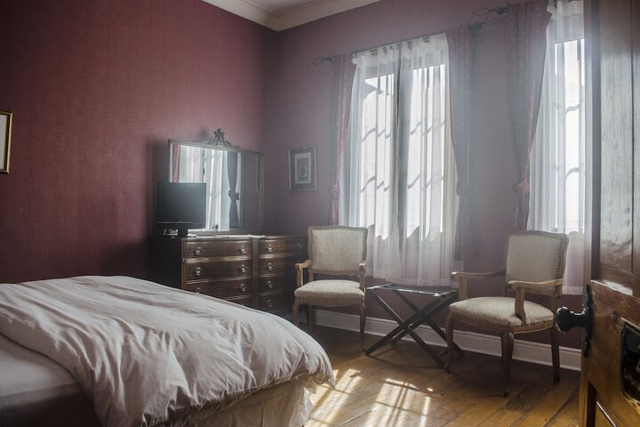 Room 4 of 26