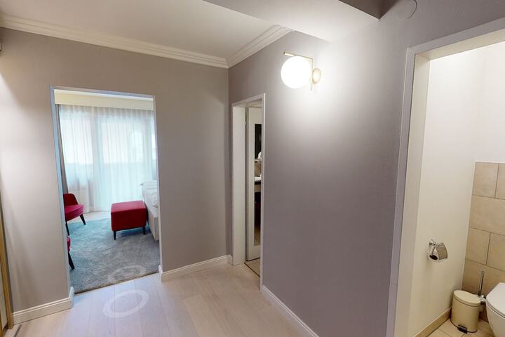 Room 87 of 205