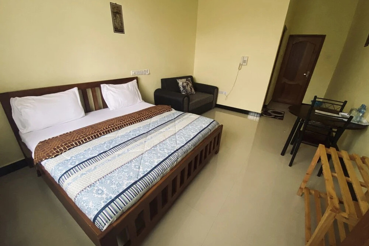 Room 3 of 12