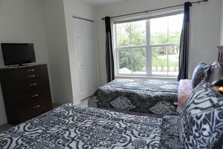 Room 3 of 16