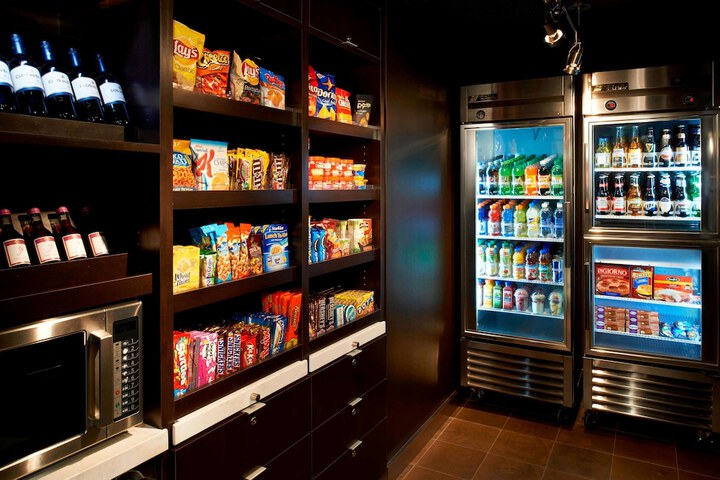 Snack bar