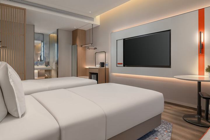 Room 7 of 79