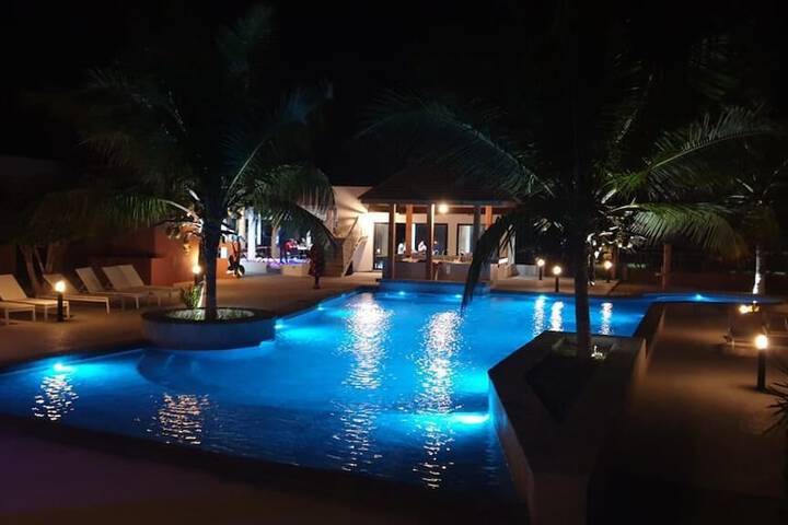 Pool 18 of 30