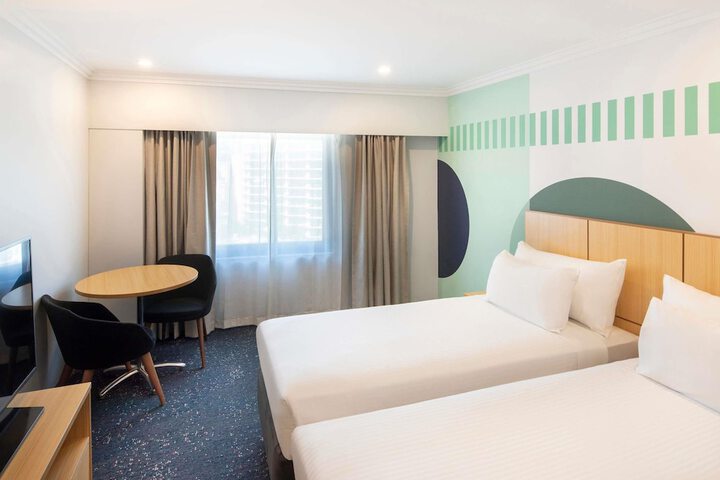 Room 16 of 105