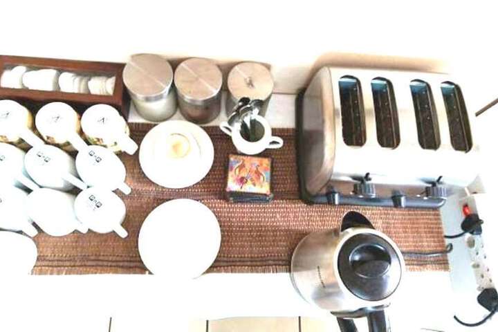 Breakfast/Coffee Service 19 of 32