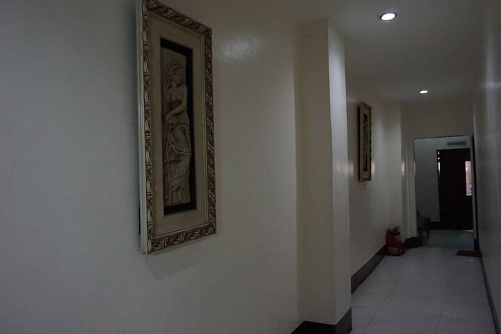 Ballroom/Hall 13 of 20
