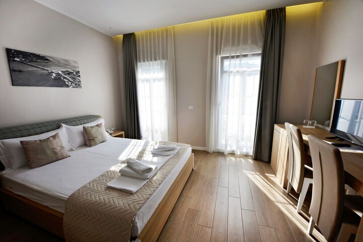 Room 14 of 53