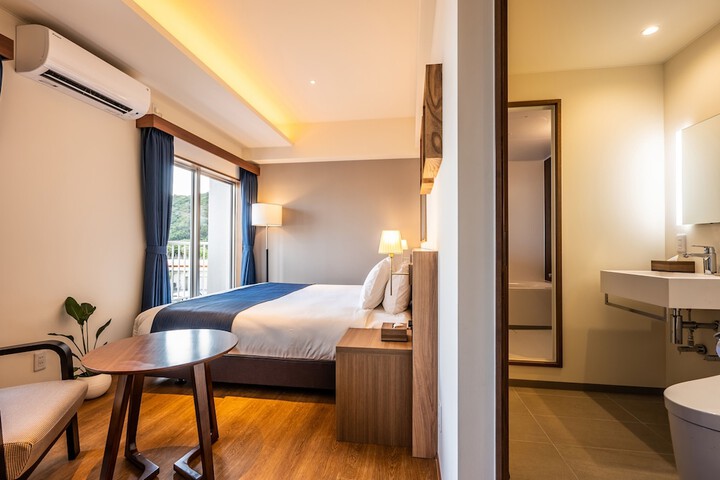 Room 14 of 30