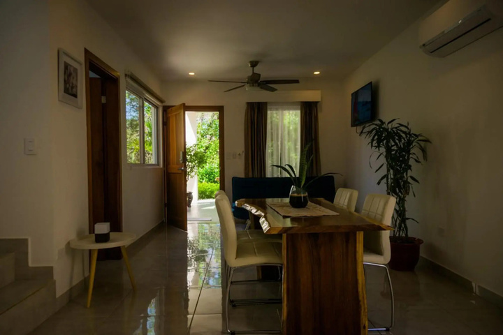 Room 3 of 20