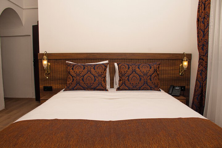 Room 5 of 21
