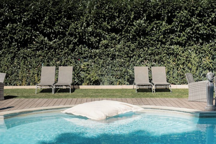 Pool Hotel