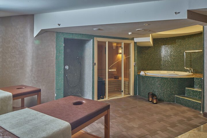 Room 41 of 51